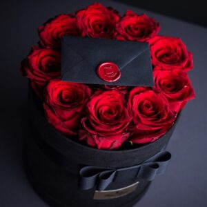 Yaldızlı Kırmızı Gül Kutusu